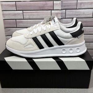 New Adidas Run 84 Men’s size 11 Cloudfoam comfort MSRP $100 white suede /Black